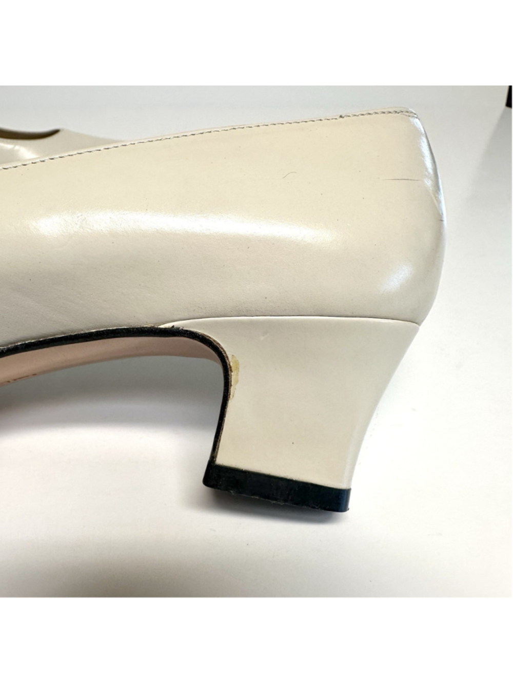 Vtg Salvatore Ferragamo Cream Leather Low Heel Pumps W Size 6.5 AAAA Narrow - Picture 9 of 16